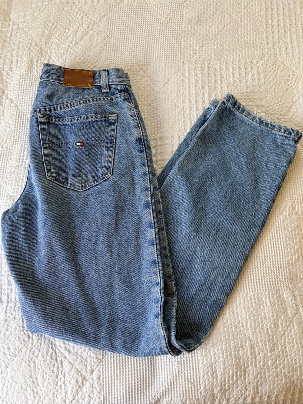 Tommy Hilfiger Vintage Light Wash Mid-Rise Relaxed Straight Leg Jeans